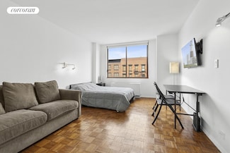393 W 49th St Unit 3M, New York, NY 10019