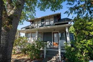 519 W 12th St, Port Angeles, WA 98362