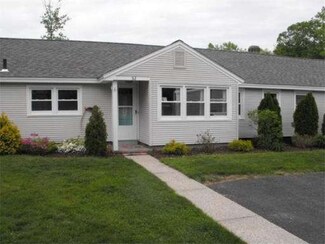 52 Chestnut Ave, Leeds, MA 01053