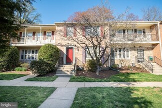 6176 Vine Forest Ct, Falls Church, VA 22044