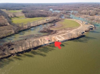 725 Prairie Land Dr, Savannah, TN 38372