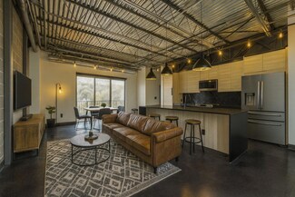 4801 S Congress Ave Unit S3, Austin, TX 78745