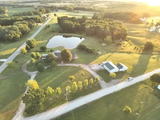 26488 Lariat Ave, Macon, MO 63552