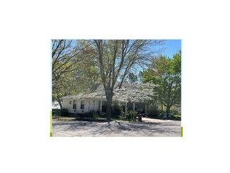 501 S Cherokee St, Grove, OK 74344