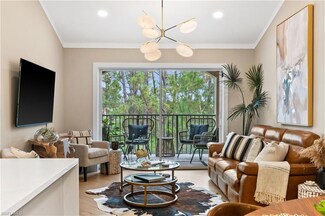 1250 Wildwood Lakes Blvd Unit 304, Naples, FL 34104