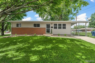 2305 Rivoli Place, Florissant, MO 63031