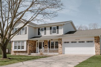 1570 Stoddard Ave, Wheaton, IL 60187