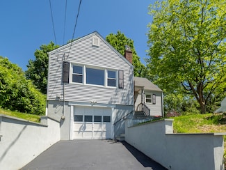 17 Hayes Ave, Norwalk, CT 06855