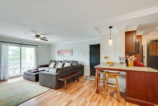 47 Will Dr Unit 112, Canton, MA 02021