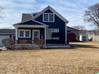 106 Arkansas Ave, Alton, IA 51003