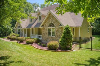 8 Kings Grant Dr, Atkinson, NH 03811