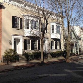 35 Front St, Schenectady, NY 12305