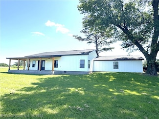 22372 North Rd, Summers, AR 72769