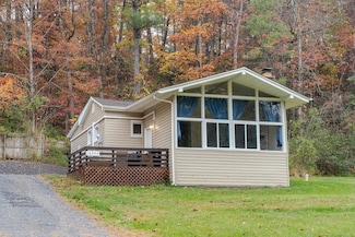 10545 Falling Pine Ln, Dayton, VA 22821