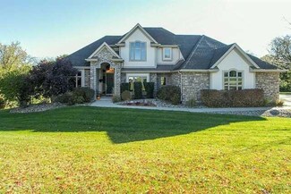 36832 High Meadows Ln, Cumming, IA 50061