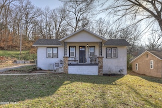 1816 Olive St, Seneca, MO 64865