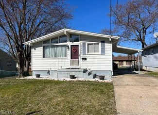 1417 41st St NW, Canton, OH 44709