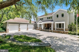 1404 Coventry Ln, Alexandria, VA 22304