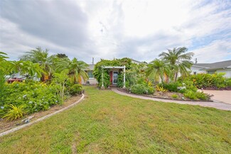 1409 Fox Hills Dr, Sun City Center, FL 33573