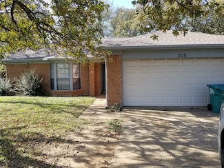 713 Mack Dr, Denton, TX 76209