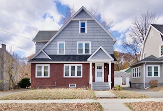 42 Fenwick St, Springfield, MA 01109