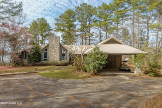 8 Deep Water Point, Lumberton, MS 39455