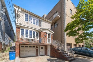 147 W 52nd St, Bayonne, NJ 07002