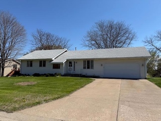 7996 Corey Path, Inver Grove Heights, MN 55076