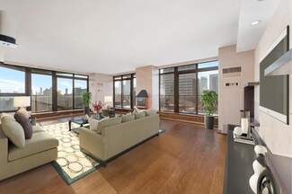 100 United Nations Plaza Unit 45C, New York, NY 10017