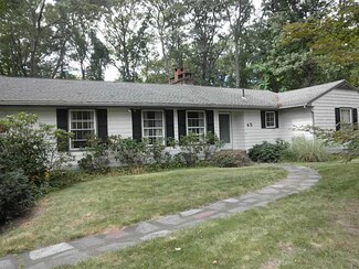 45 Dalehill Dr, East Greenwich, RI 02818