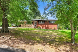 1600 Beverly Dr, Dalton, GA 30720