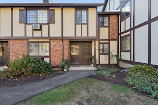 20 Andover Ct Unit 20, Brookfield, CT 06804