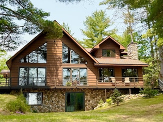 13427 River Rd, Manitowish Waters, WI 54545
