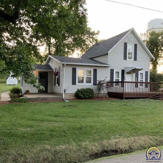 207 Annetta Ave, Hoyt, KS 66440