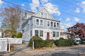 98 Kay St Unit 2, Newport, RI 02840