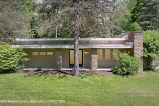 10 E Sherwood Rd, Williamston, MI 48895