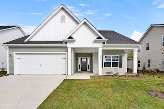 852 Red Sky Dr, Winnabow, NC 28479