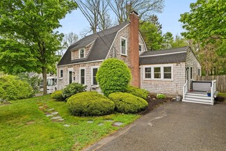 973 Plymouth St, Bridgewater, MA 02324