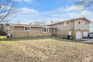 1209 S Thompson Dr, Madison, WI 53716