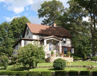 185 Ashland St, Wakefield, MA 01880