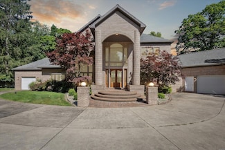 6076 Browns Lake Rd, Jackson, MI 49203