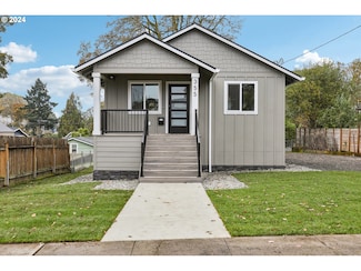 355 N 3rd St, Saint Helens, OR 97051