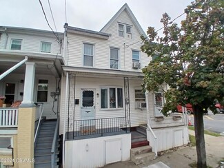 202 East Ave, Mount Carmel, PA 17851