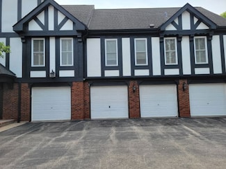 777 Garfield Ave Unit A, Libertyville, IL 60048