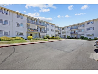 950 Evergreen Rd Unit 306, Woodburn, OR 97071