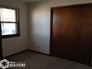 2654 Binford Ave, State Center, IA 50247