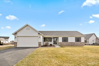 1502 Prairie Wind Dr, Sandwich, IL 60548