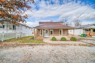 1099 Prospect St, Barberton, OH 44203