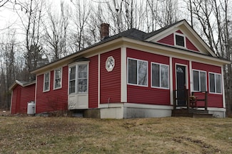 150 Enfield Rd, Lincoln, ME 04457