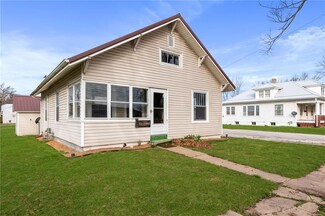 600 S Walnut St, Norborne, MO 64668